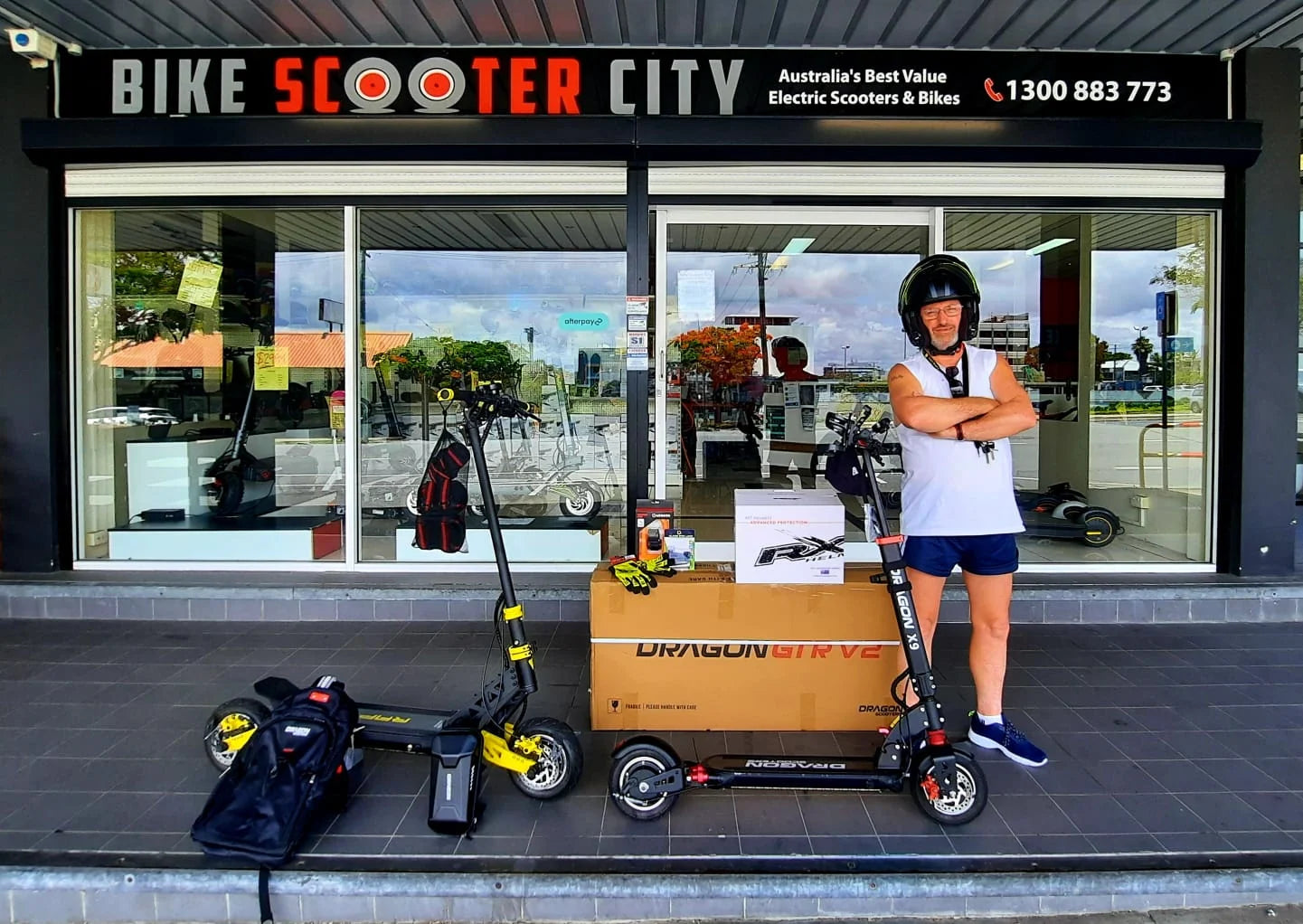 ELECTRIC SCOOTER- CYCLONE PRO - DUAL MOTOR - 2000 watts Max 3200 watts